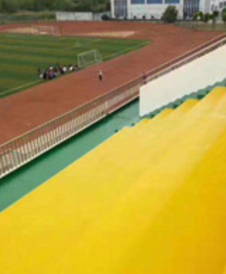 达尔罕茂明安联合专业球场地面翻新维修整改